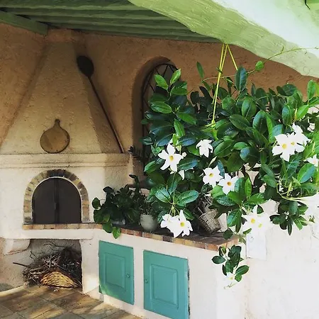 Bed & Breakfast Charme Et Detente 3*