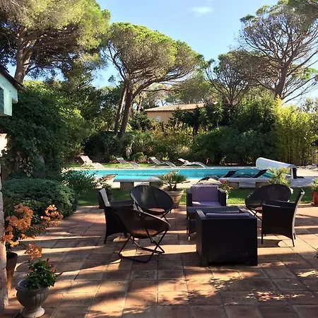 Charme Et Detente Bed and Breakfast 3*