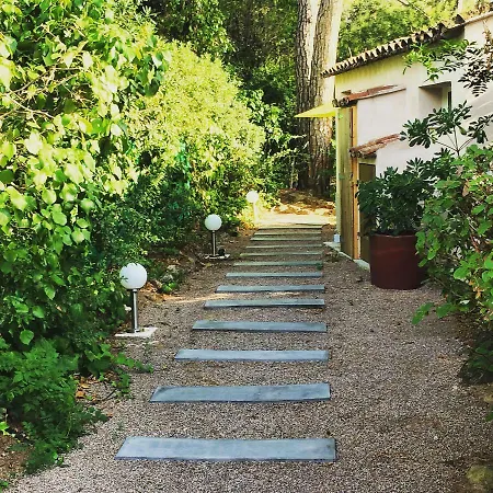 Bed and Breakfast Charme Et Detente 3*